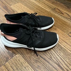 Adidas cloud form sneakers size 6, used.